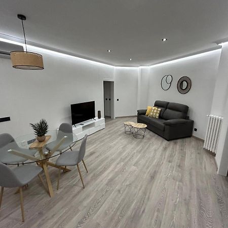 Arizonica Suites Chamartin Мадрид Екстериор снимка