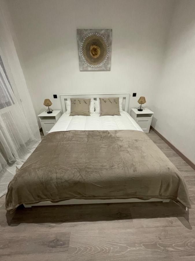 Arizonica Suites Chamartin Мадрид Екстериор снимка